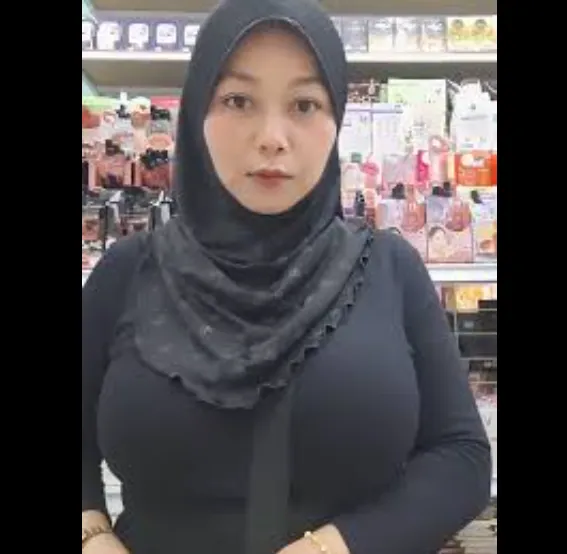 Jilbab Hitamu di Dalam Malam yang Indah Ini, Apem Mu Lebih Indah dari Gerhana Malam Jumat Ini